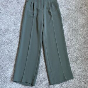 Aritzia Wilfred Effortless Pant - Regular - Size 4 - Smoky Sage Crepette